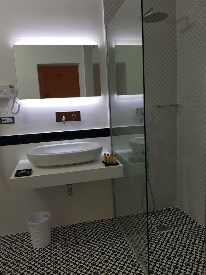 Residence San Mattia Наполи Екстериор снимка