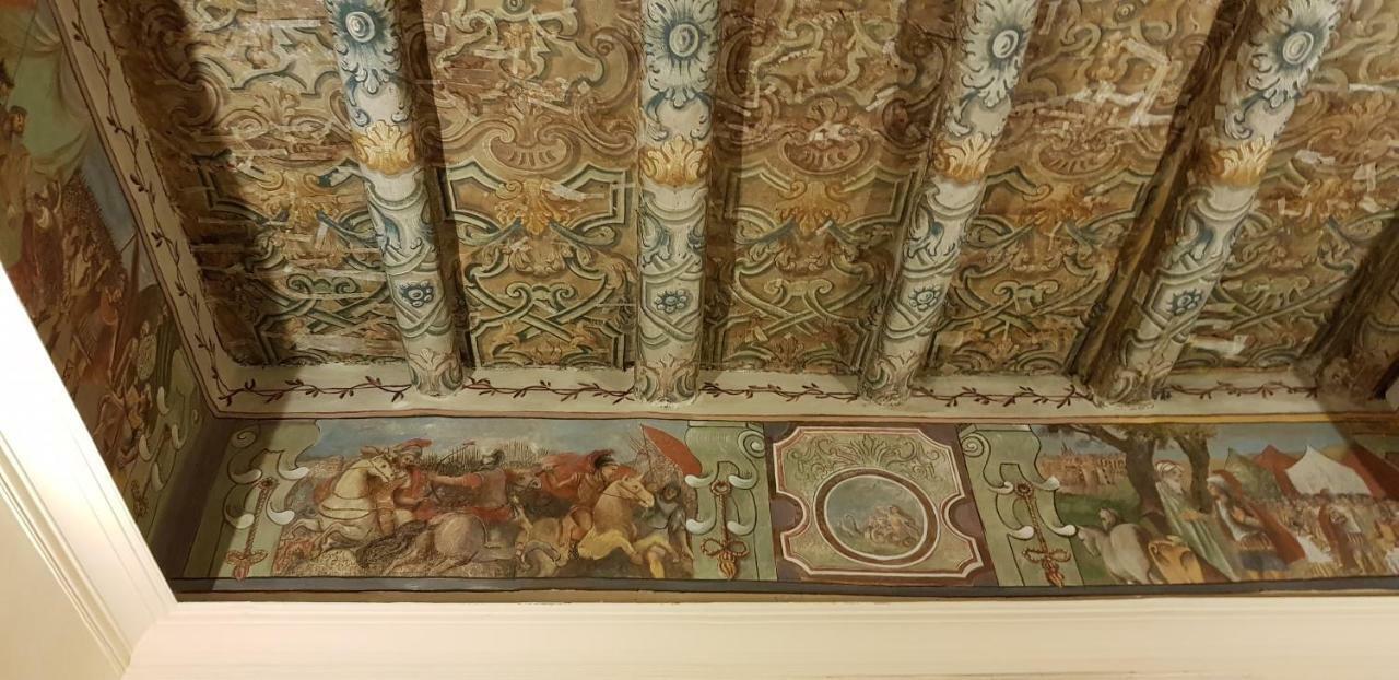 Residence San Mattia Наполи Екстериор снимка