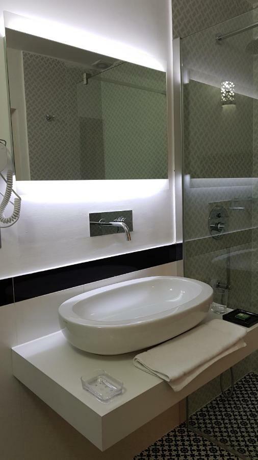 Residence San Mattia Наполи Екстериор снимка