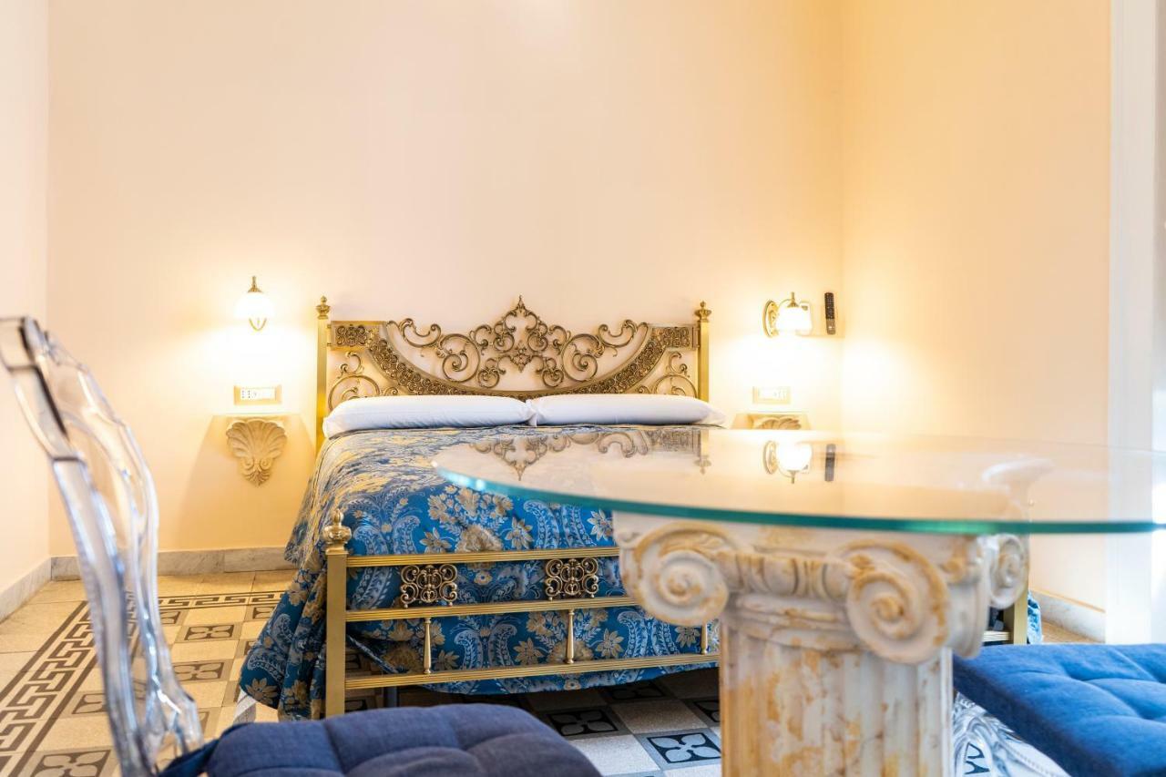 Residence San Mattia Наполи Екстериор снимка