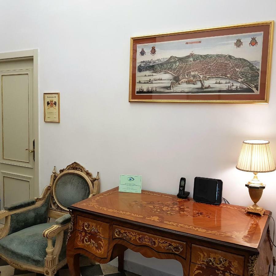 Residence San Mattia Наполи Екстериор снимка