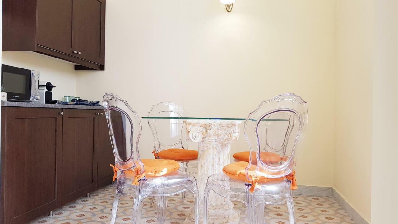 Residence San Mattia Наполи Екстериор снимка