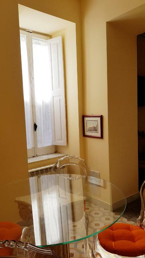 Residence San Mattia Наполи Екстериор снимка