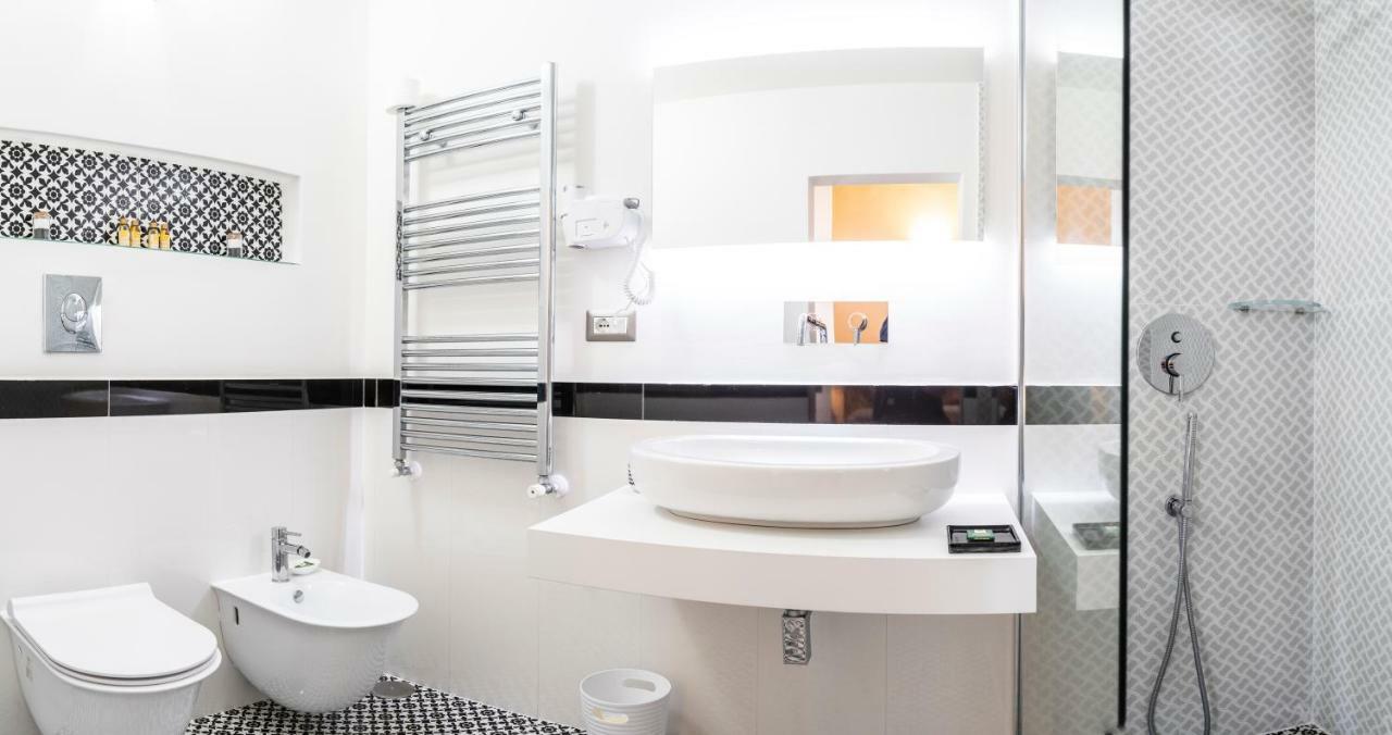 Residence San Mattia Наполи Екстериор снимка